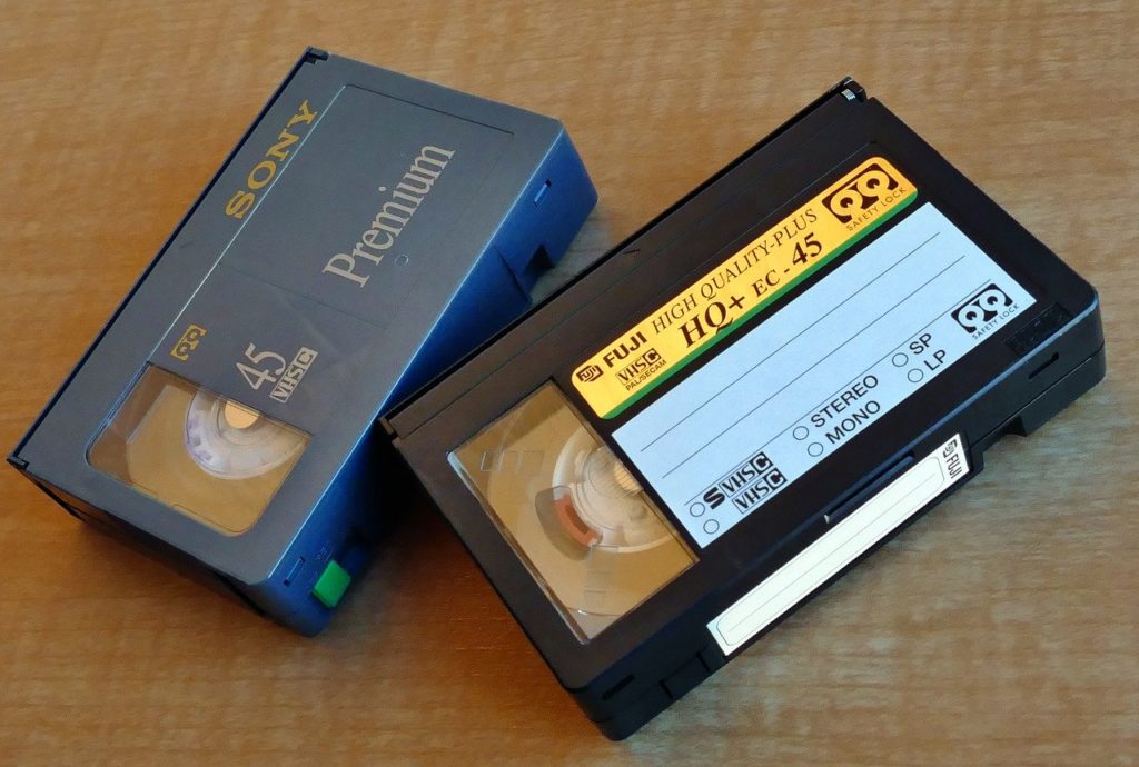 2 cassettes vhs/c vue de dessus